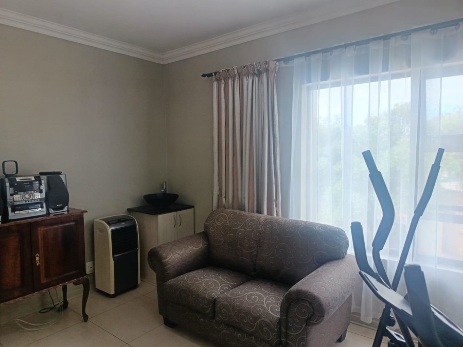 4 Bedroom Property for Sale in Rhodesdene Northern Cape